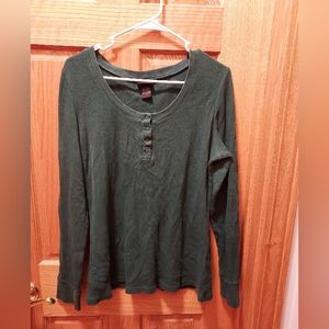 Torrid size 1 (1X/XL) Dark Green long sleeve knot t-shirt with buttons